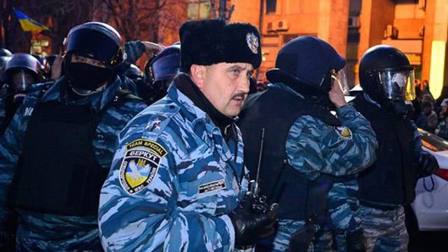 Двоє екс-"беркутівців" працюють тепер на російський ОМОН: фотофакт