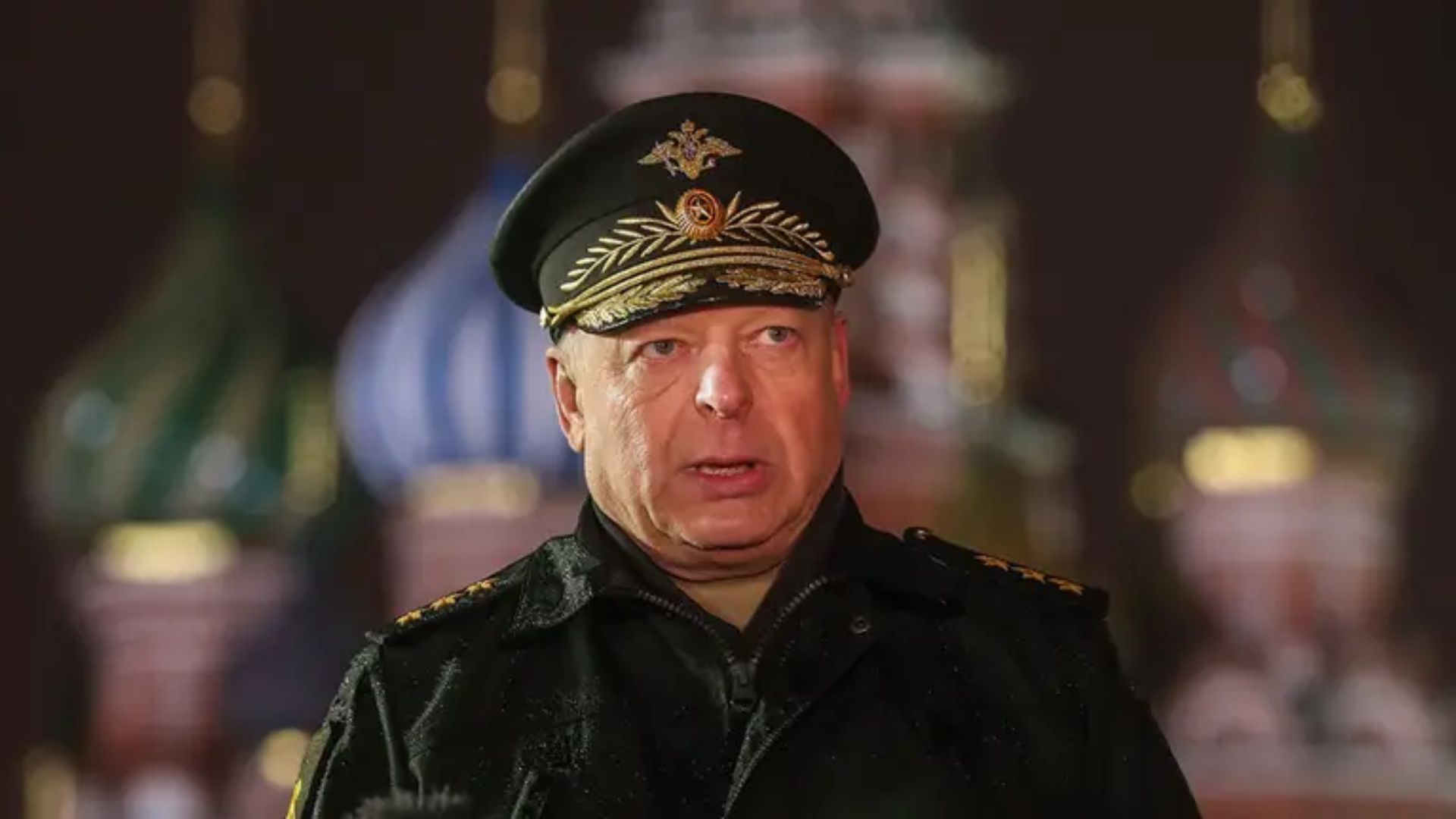 Путин уволил главкома сухопутных войск России